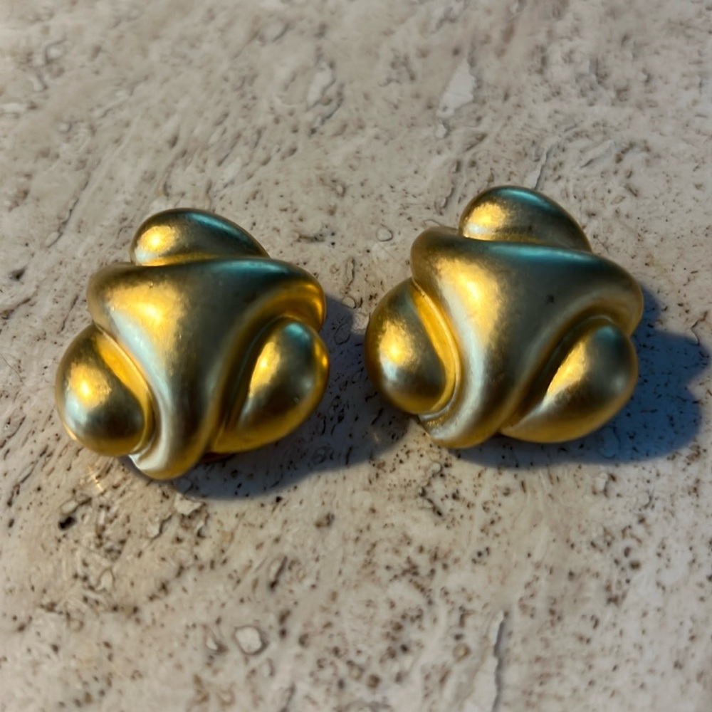 Kenneth Jay Lane, 1" inch Satin Gold Abstract Button Clip Earrings